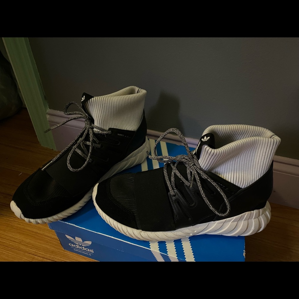 Adidas Tubular Doom Black and White Ying Yang - Picture 4 of 6